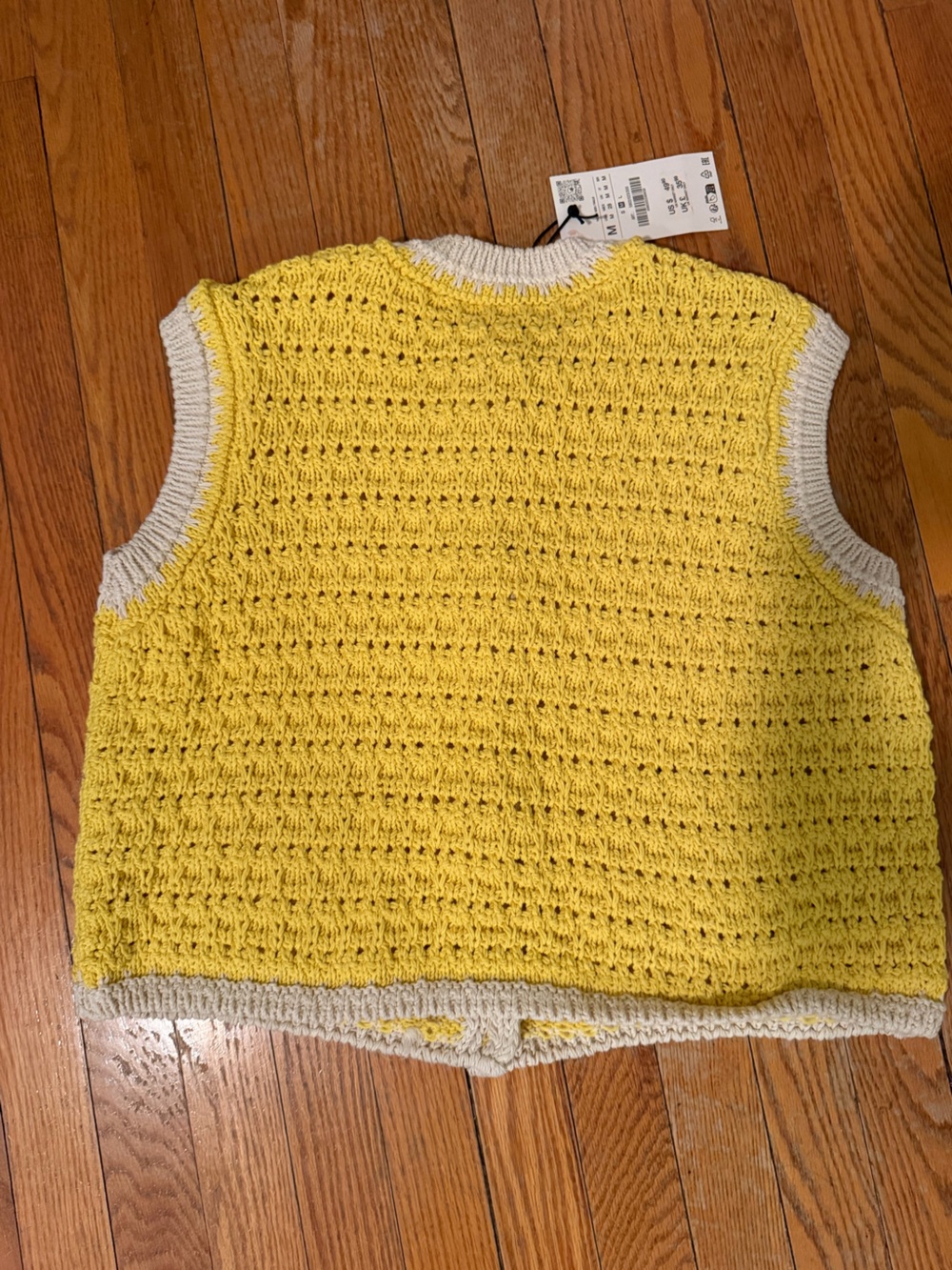 Zara Yellow Crochet Knit Sleeveless Vest with Cream Trim - Picture 3 of 3